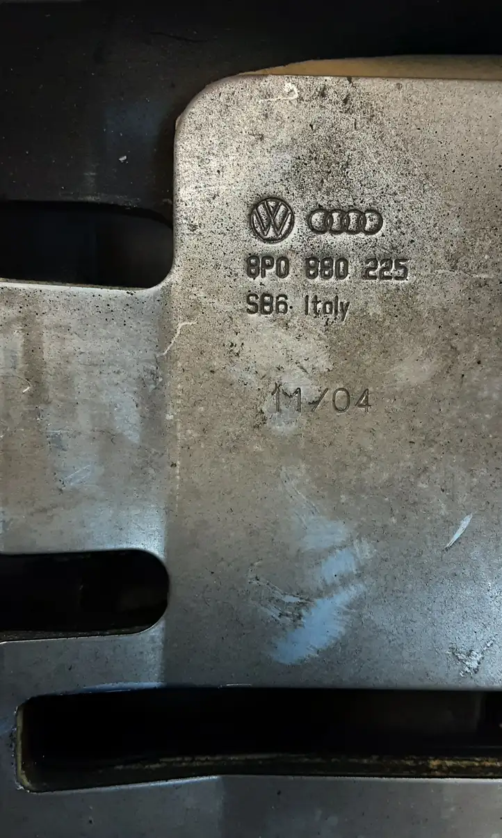 Audi A3/S3 8P (2004 - 2008) 8P0880225 Обшивка рулевой колонки — фото 6