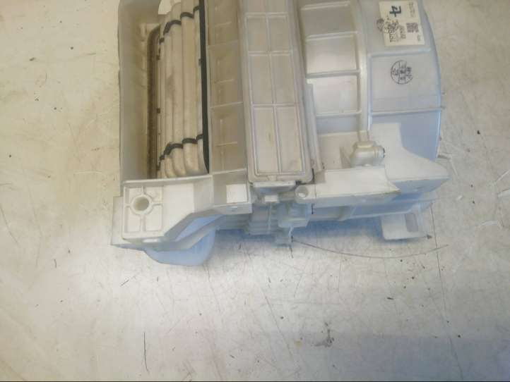 Toyota Land Cruiser (J120) (2002 - 2009)  8701060070 Вентилятор печки