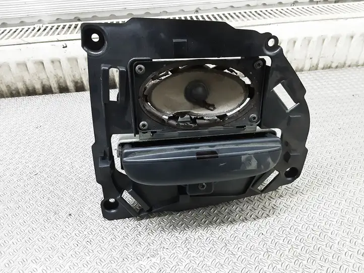 Volvo XC90 (2002 - 2006)  306562451 Экран/ дисплей / маленький экран