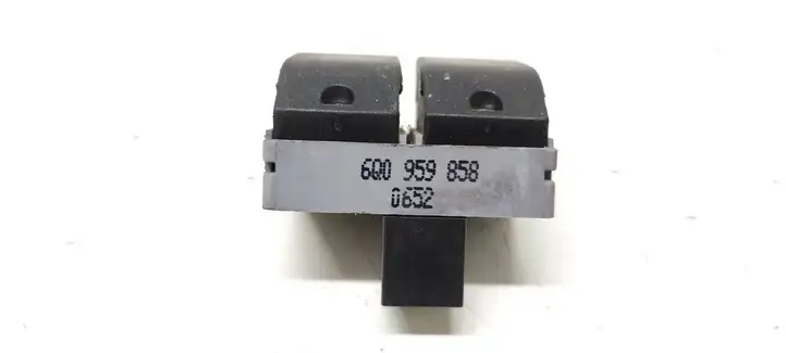 Volkswagen Polo (2001 - 2005) 6Q0959858 Блок кнопок стеклоподъемников — фото 2
