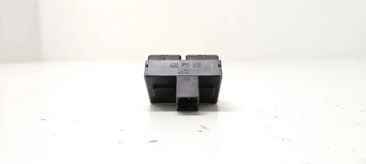 Volkswagen Polo (2001 - 2005) 6Q0959858 Блок кнопок стеклоподъемников — фото 4