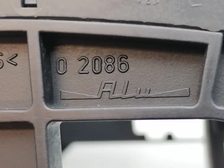 Mercedes-Benz E W211 (2002 - 2009) A2114600095 Обшивка рулевой колонки — фото 2