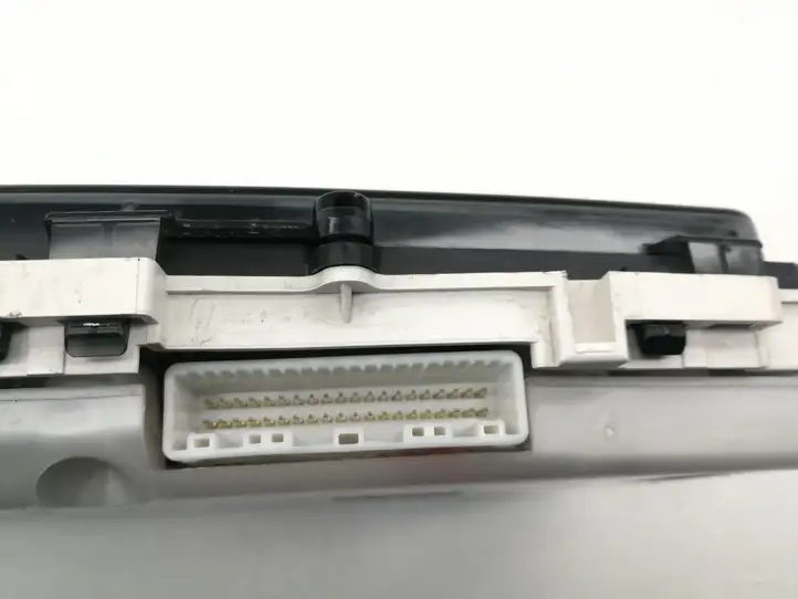 Toyota Corolla E120 E130 (2000 - 2004)  8380013150 Спидометр (приборный щиток)