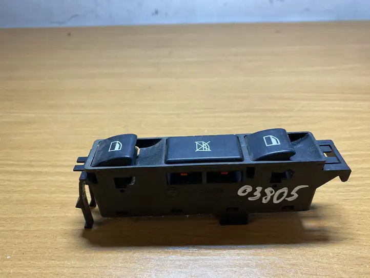BMW 3 E46 (1998 - 2005) 8381518 Кнопка стеклоподъемников — фото 1
