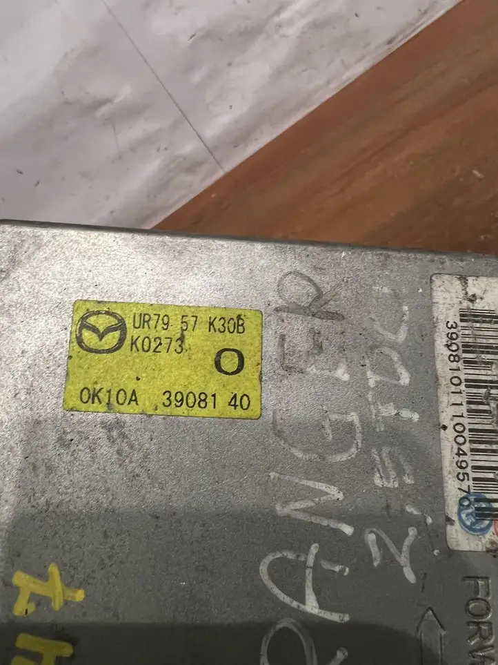 Mazda 5 (2010 - 2016)  K0273 Другие приборы