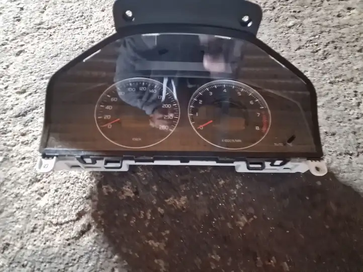 Volvo S80 (2006 - 2009) 30786622AB Спидометр — фото 4