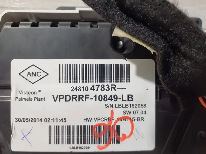 Renault Captur (2013 - 2020)  248104783R Спидометр (приборный щиток)