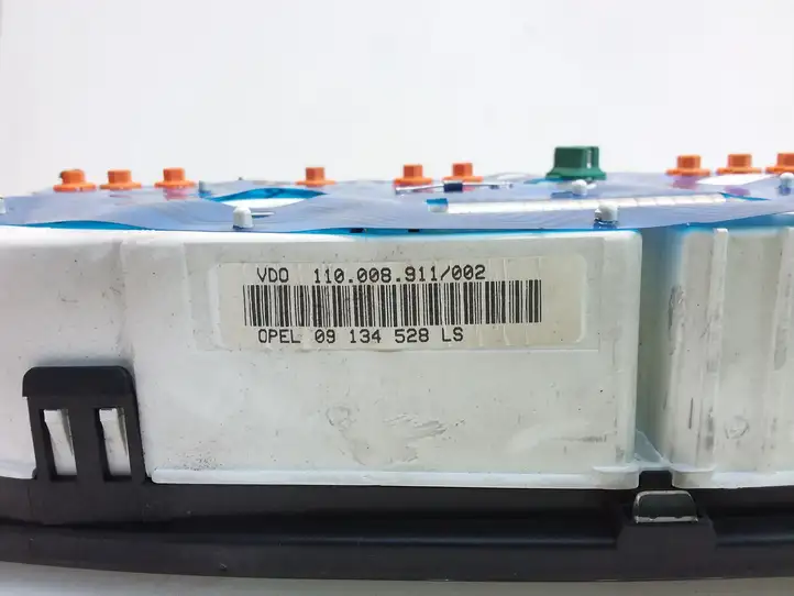 Opel Vectra (1999 - 2002)  09134528 Спидометр (приборный щиток)