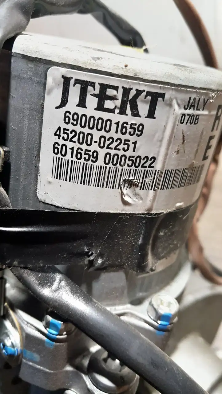 Toyota Auris 150 (2006 - 2012) 6900001659 Насос гидроусилителя руля — фото 4
