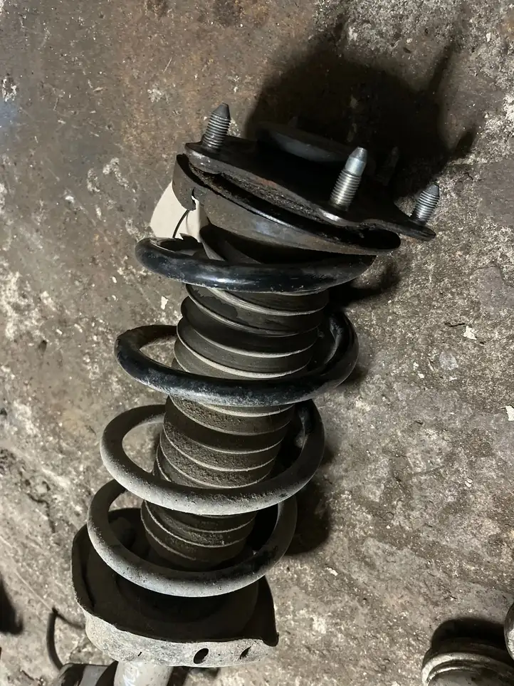 Honda CR-V (2006 - 2009) Передний амортизатор — фото 2
