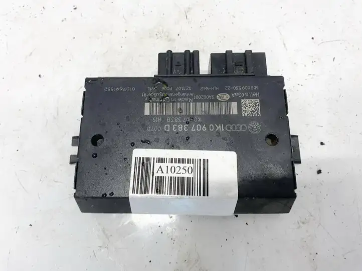 Volkswagen PASSAT B6 (2005 - 2010) 1k0907383d Реле крюка для прицепа — фото 1