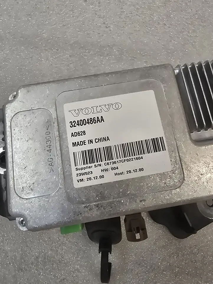 Volvo XC40 (2017 - ) 32400486AA Модуль управления видео — фото 4