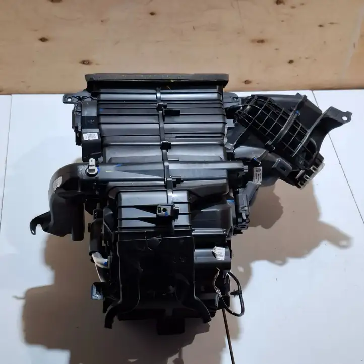 Ford Ecosport (2018 - ) GN1119B555NCJ Реле вентилятора печки салона — фото 2