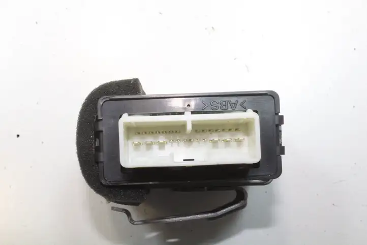 Lexus CT 200H (2010 - 2013) 8594076010 Реле омывателя окон — фото 2