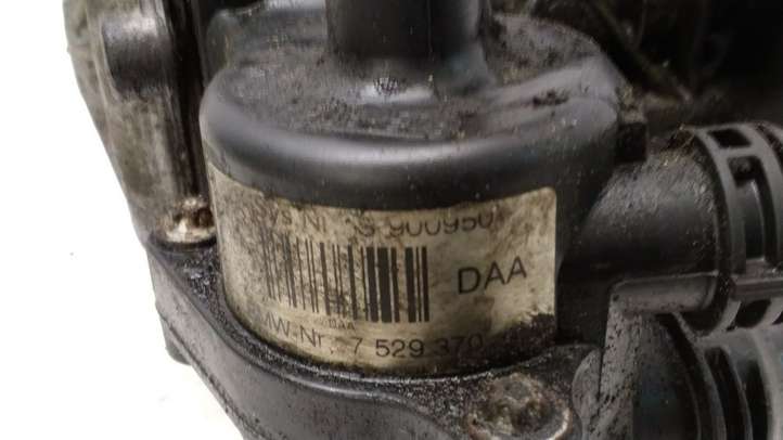 BMW Z4 E85 E86 (2002 - 2008)  7529370 Водяной насос