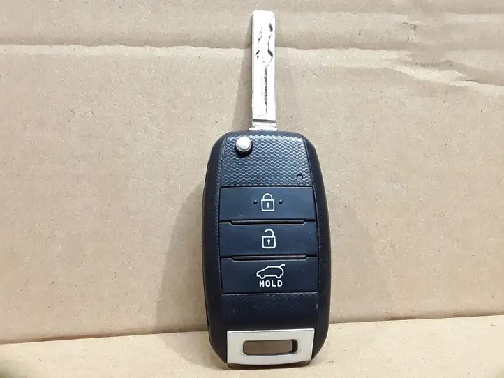 Kia Ceed (2015 - 2018) DD3TX1302JD Ключ зажигания — фото 1