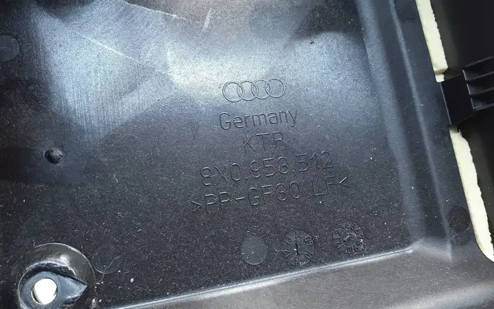 Audi A1 (2010 - 2014) 8X0953497 Обшивка рулевой колонки — фото 3