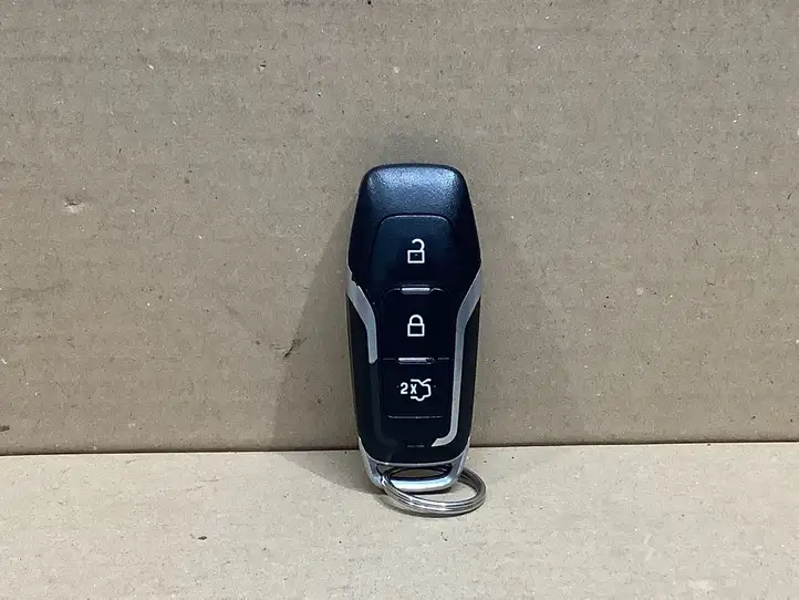 Ford Mondeo MK V (2014 - )  DS7T15K601DC Ключ / карточка зажигания