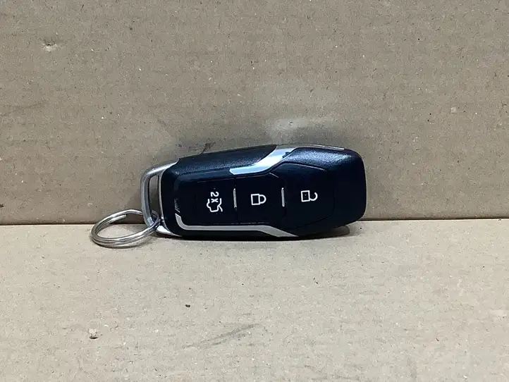 Ford Mondeo MK V (2014 - )  DS7T15K601DC Ключ / карточка зажигания