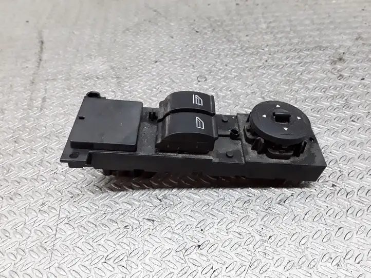 Ford Focus (2005 - 2008) 3M5T14529CE Блок кнопок стеклоподъемников — фото 1