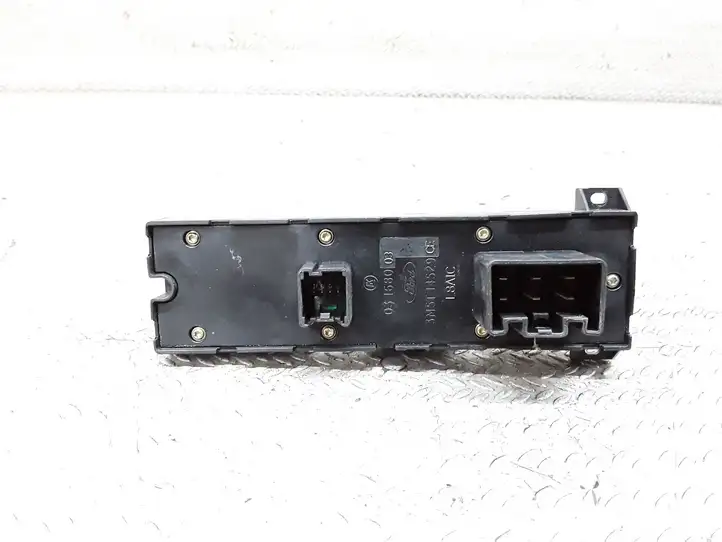 Ford Focus (2005 - 2008) 3M5T14529CE Блок кнопок стеклоподъемников — фото 2