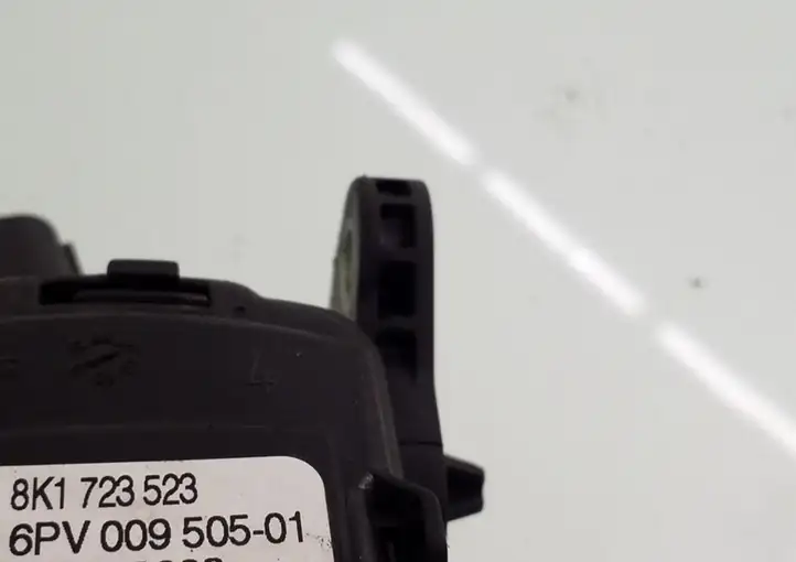 Audi A6 allroad (2006 - 2008)  8K1723523 Педаль акселератора