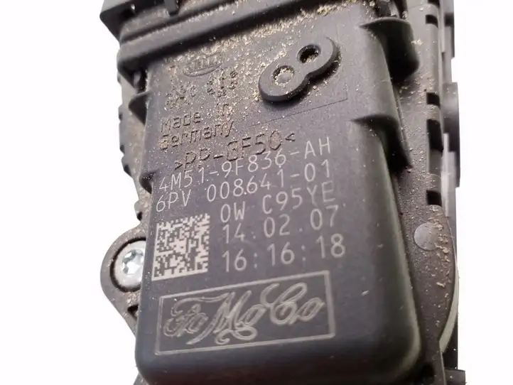 Ford Focus (2005 - 2008) 4M519F836AH Педаль акселератора — фото 2