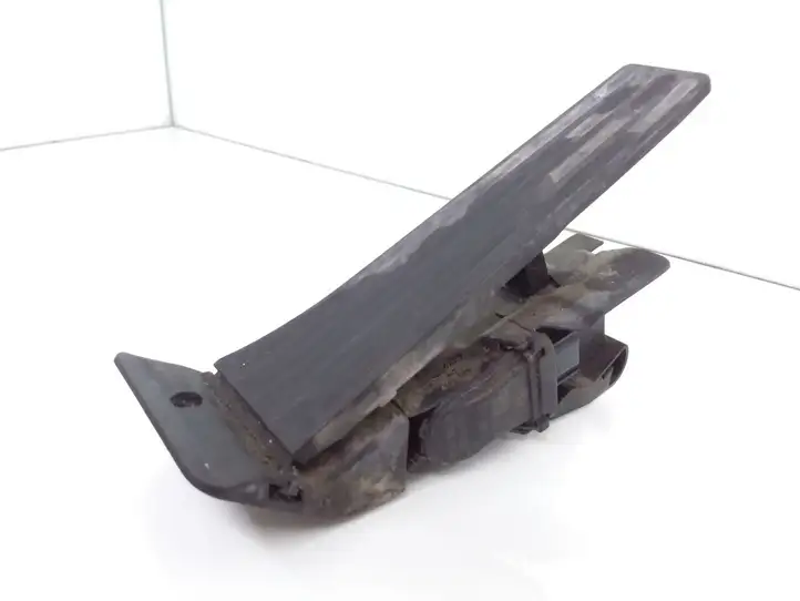 BMW 3 F30 F35 F31 (2012 - 2018)  6853176 Педаль акселератора