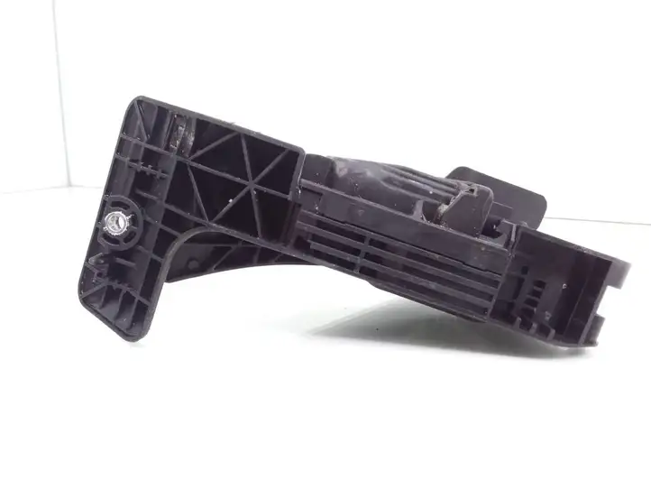 BMW 3 F30 F35 F31 (2012 - 2018)  6853176 Педаль акселератора