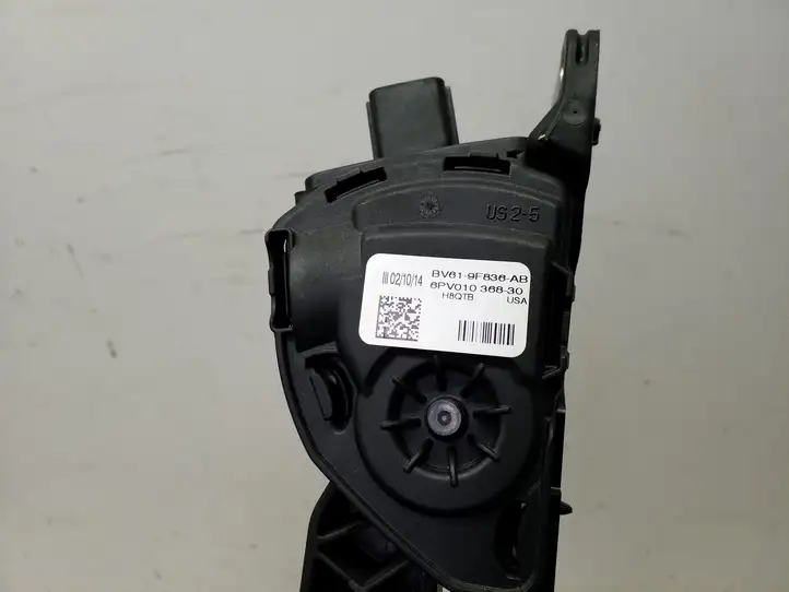 Ford Focus (2011 - 2015) BV619F836AB Педаль акселератора — фото 5