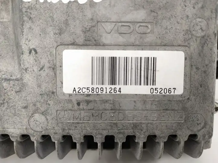 Mercedes-Benz GLE W166/C292 (2015 - 2019)  A1729016500 Экран/ дисплей / маленький экран