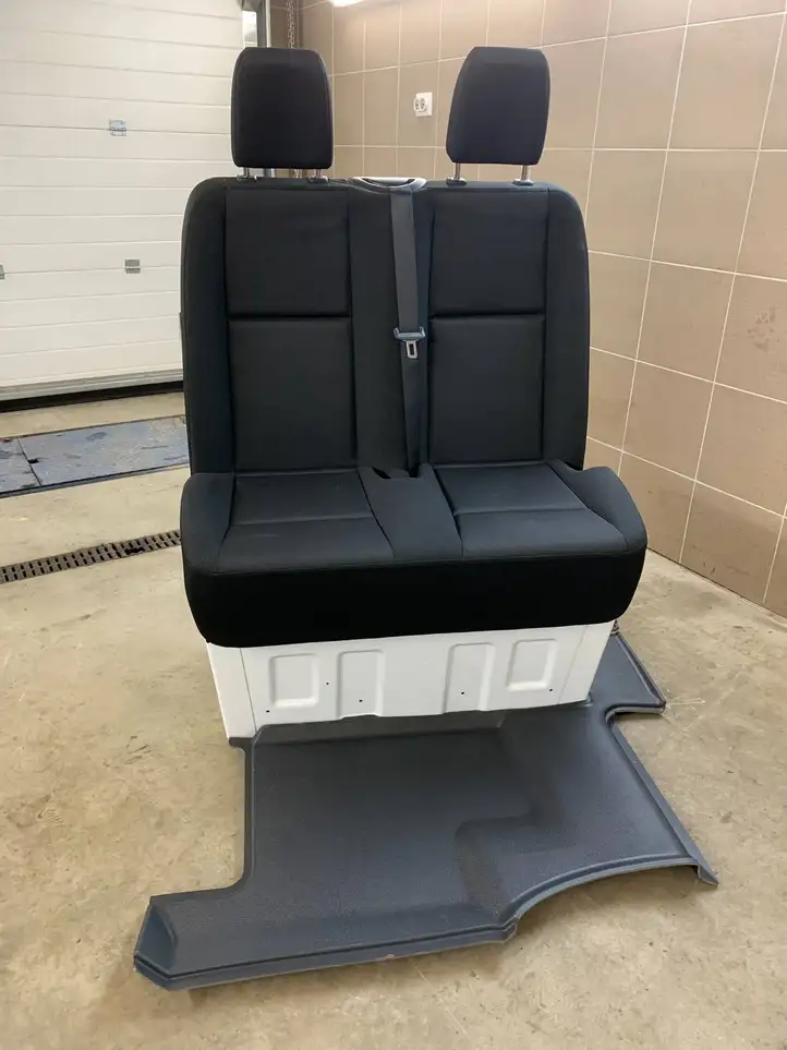 Mercedes-Benz Sprinter W907 W910 (2018 - )  A9109200100 Переднее двухместное сиденье