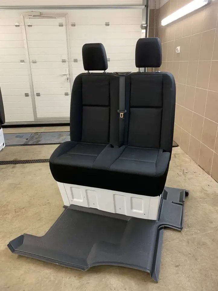 Mercedes-Benz Sprinter W907 W910 (2018 - )  A9109200100 Переднее двухместное сиденье