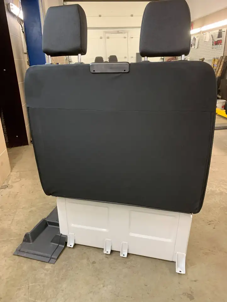 Mercedes-Benz Sprinter W907 W910 (2018 - )  A9109200100 Переднее двухместное сиденье