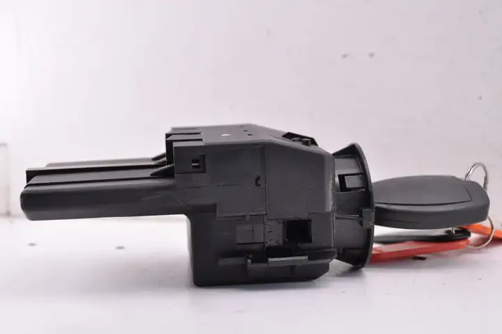 Mercedes-Benz Vito Viano W639 (2010 - 2015)  A6399006600 Замок зажигания