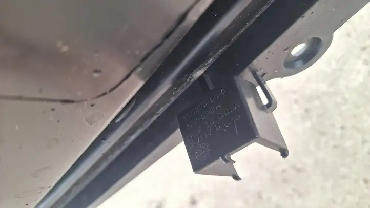 Tesla Model 3 (2017 - 2023) 1131205 Нижняя панель радиатора — фото 3