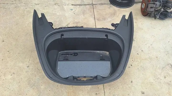 Tesla Model 3 (2017 - 2023) 1131205 Нижняя панель радиатора — фото 9
