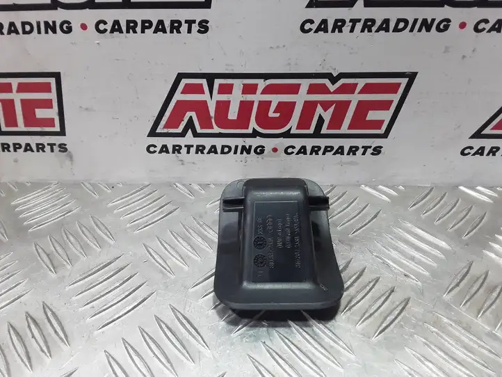 Kia Sportage (2018 - 2021) 8T0887233A Заглушка ISOFIX — фото 2