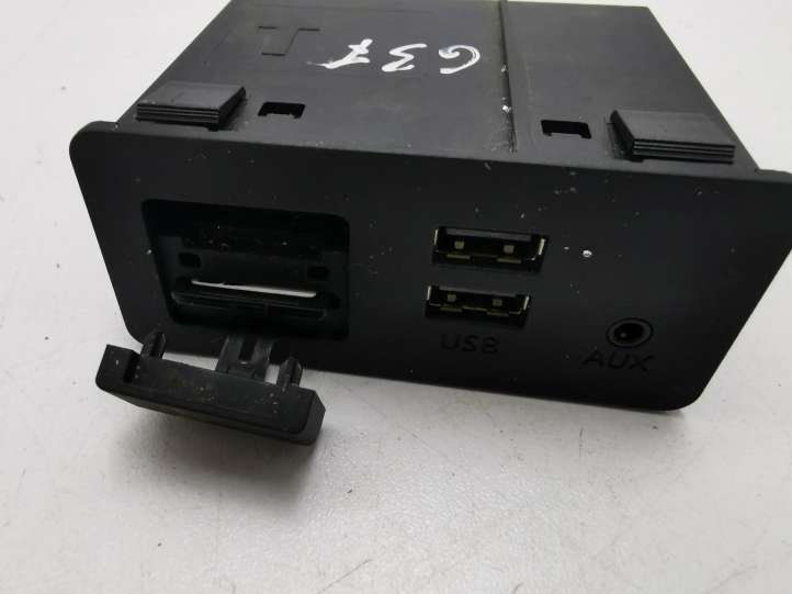 D09H669U0 Mazda CX-5 USB valdymo blokas