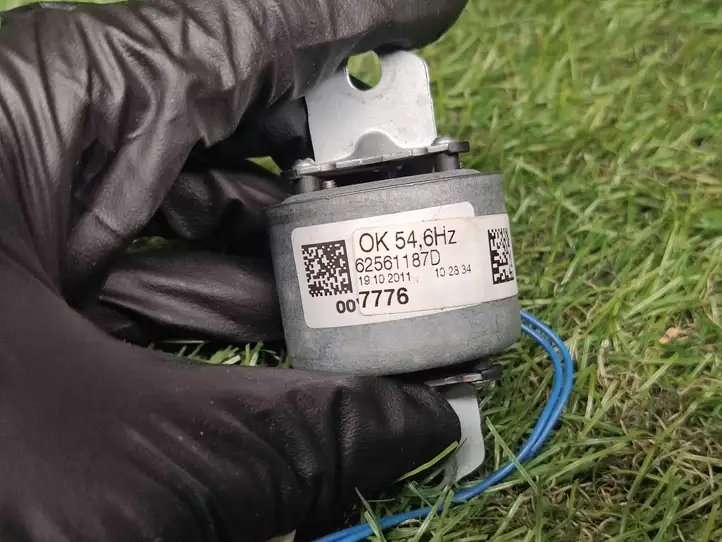 BMW 3 F30 F35 F31 (2012 - 2018) 62561187D Электродвигатель регулировки рулевой колонки — фото 4