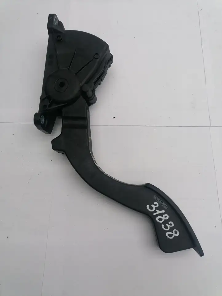 Ford Focus (2005 - 2008) 4M519F836AH Педаль акселератора — фото 2