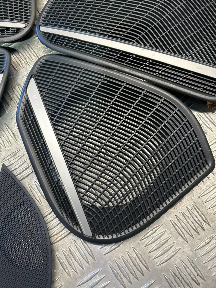 Audi A4 S4 B9 (2015 - 2019) 8W0035144 Накладка динамика передней двери — фото 8