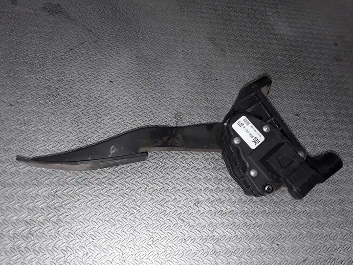 Opel Astra H (2004 - 2009) 9157998 Педаль акселератора — фото 3