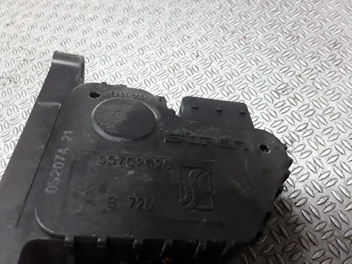 Opel Corsa D (2006 - 2010) 55702020 Педаль акселератора — фото 2