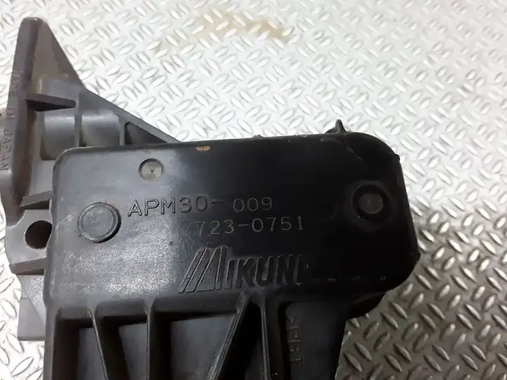 Mitsubishi L200 (2006 - 2014) 77230751 Педаль акселератора — фото 2