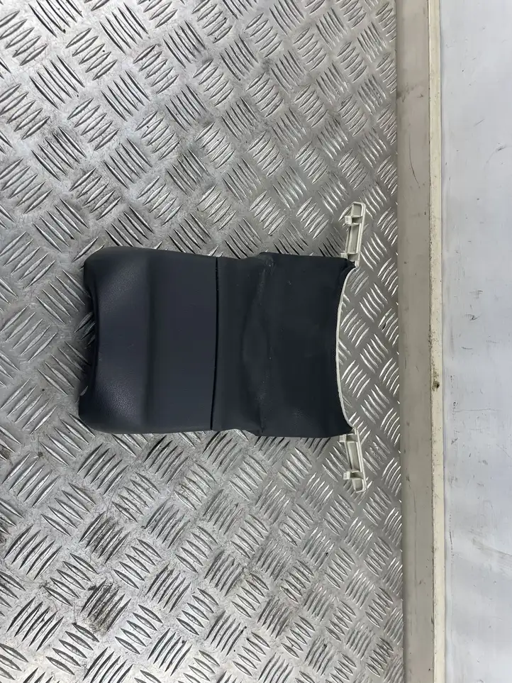 Volkswagen PASSAT B8 (2015 - )  3G0858560 Отделка рулевой колонки