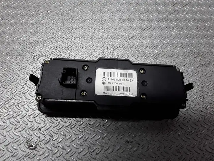 Mercedes-Benz ML W163 (1997 - 2005) A1638200326 Блок кнопок стеклоподъемников — фото 2