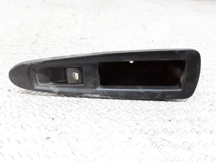 Citroen C4 (2004 - 2008) Блок кнопок стеклоподъемников — фото 1