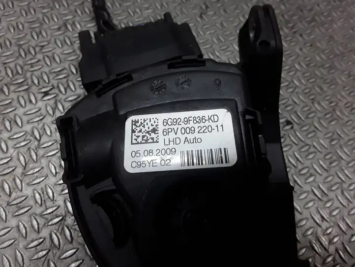 Ford S-MAX (2006 - 2010) 6G929F836KD Педаль акселератора — фото 2