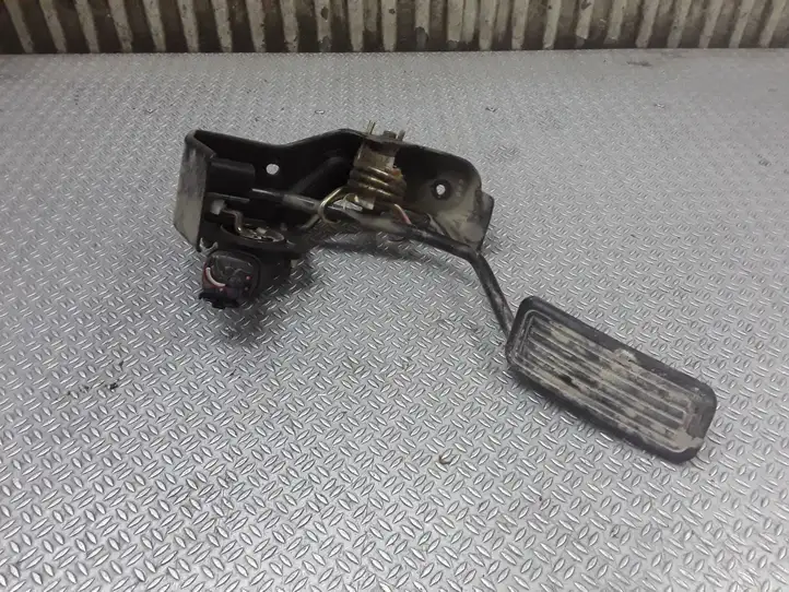 Toyota Corolla Verso E121 (2001 - 2004) Педаль акселератора — фото 1